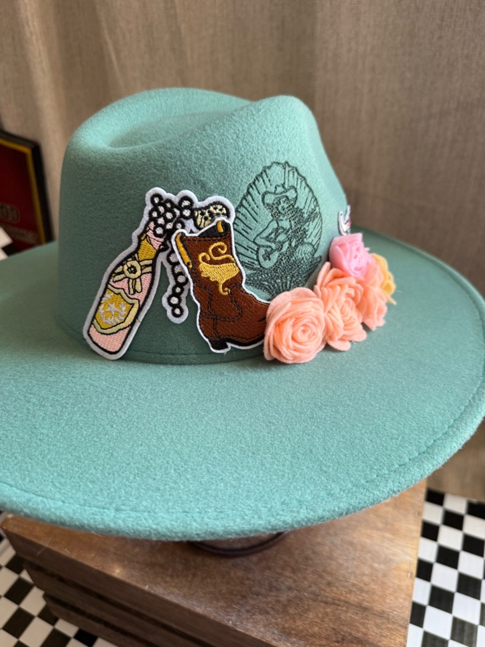 Turquoise Felt Wide-Brim Hat with Floral & 'Howdy' Patch nfr Cowgirl Las Vegas
